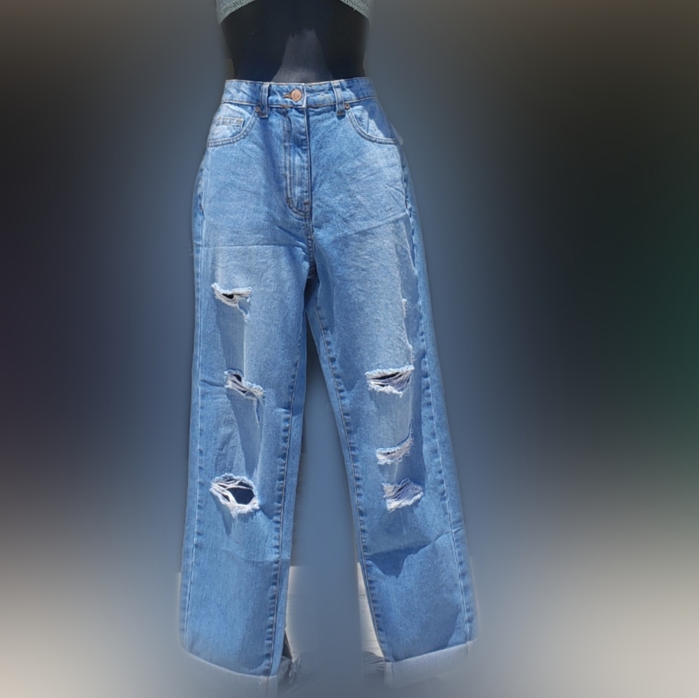 Distressed Boyfriend Jeans